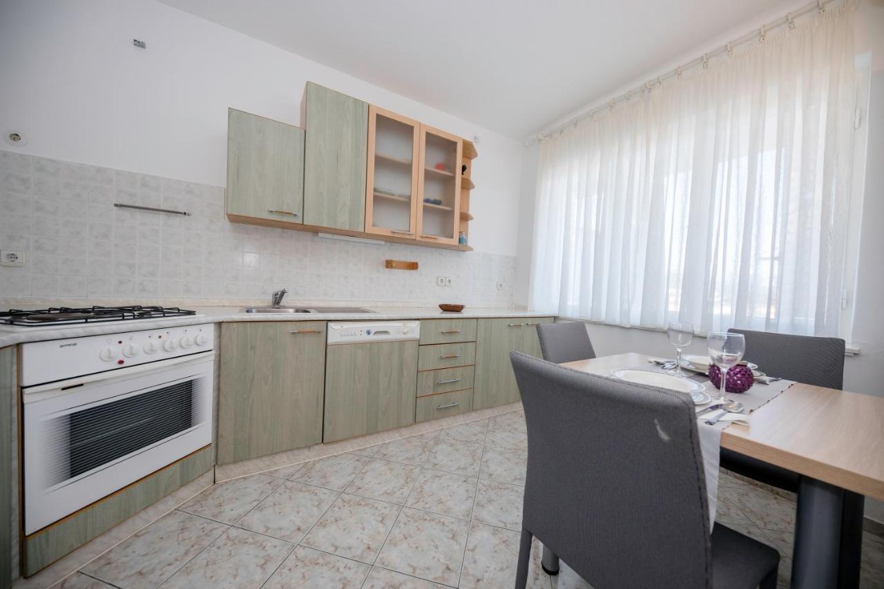 Apartments And Rooms Bolero Rab Town Exterior photo