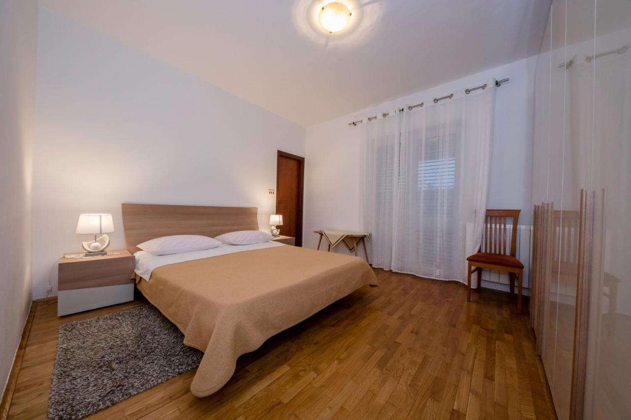 Apartments And Rooms Bolero Rab Town Exterior photo