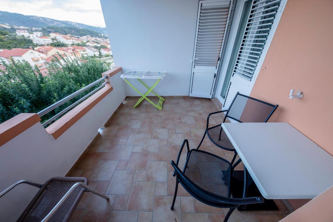 Apartments And Rooms Bolero Rab Town Exterior photo
